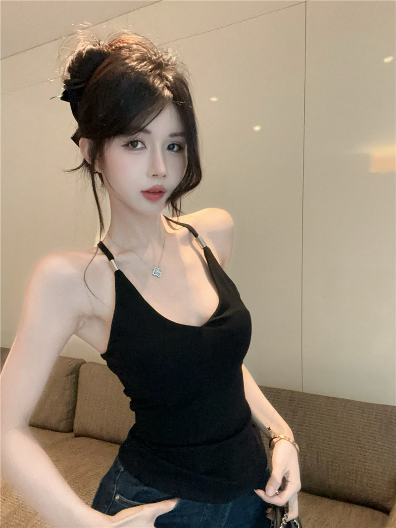 Black V-Neck Open Back Cami Top Women 2026 Summer Slim Fit Short Outerwear