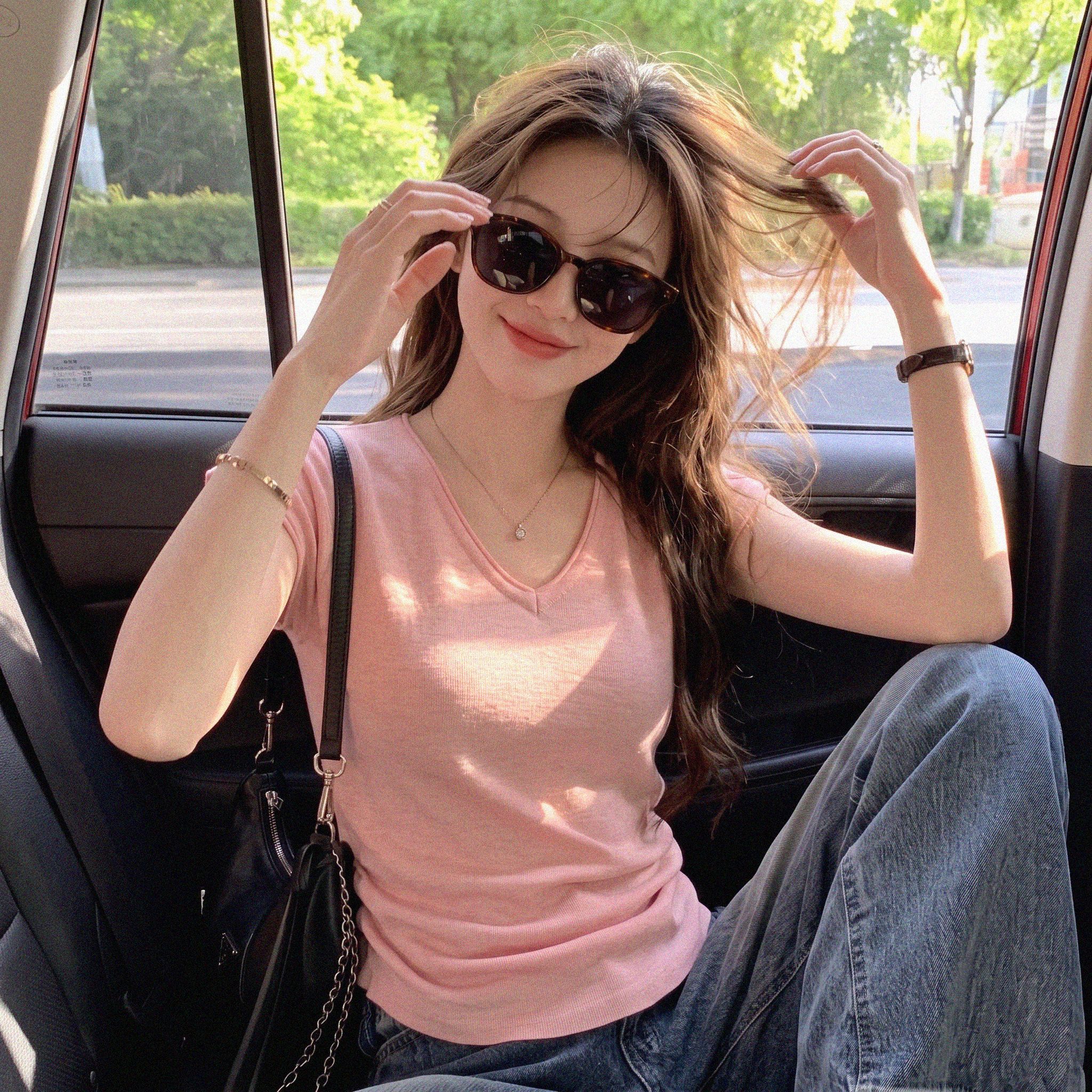 Pure Desire V-Neck Knit Short Sleeve T-Shirt for Women Summer 2026 New Slightly Sheer Slim Waist Short Crop Hot Girl Pink Top - Image 3
