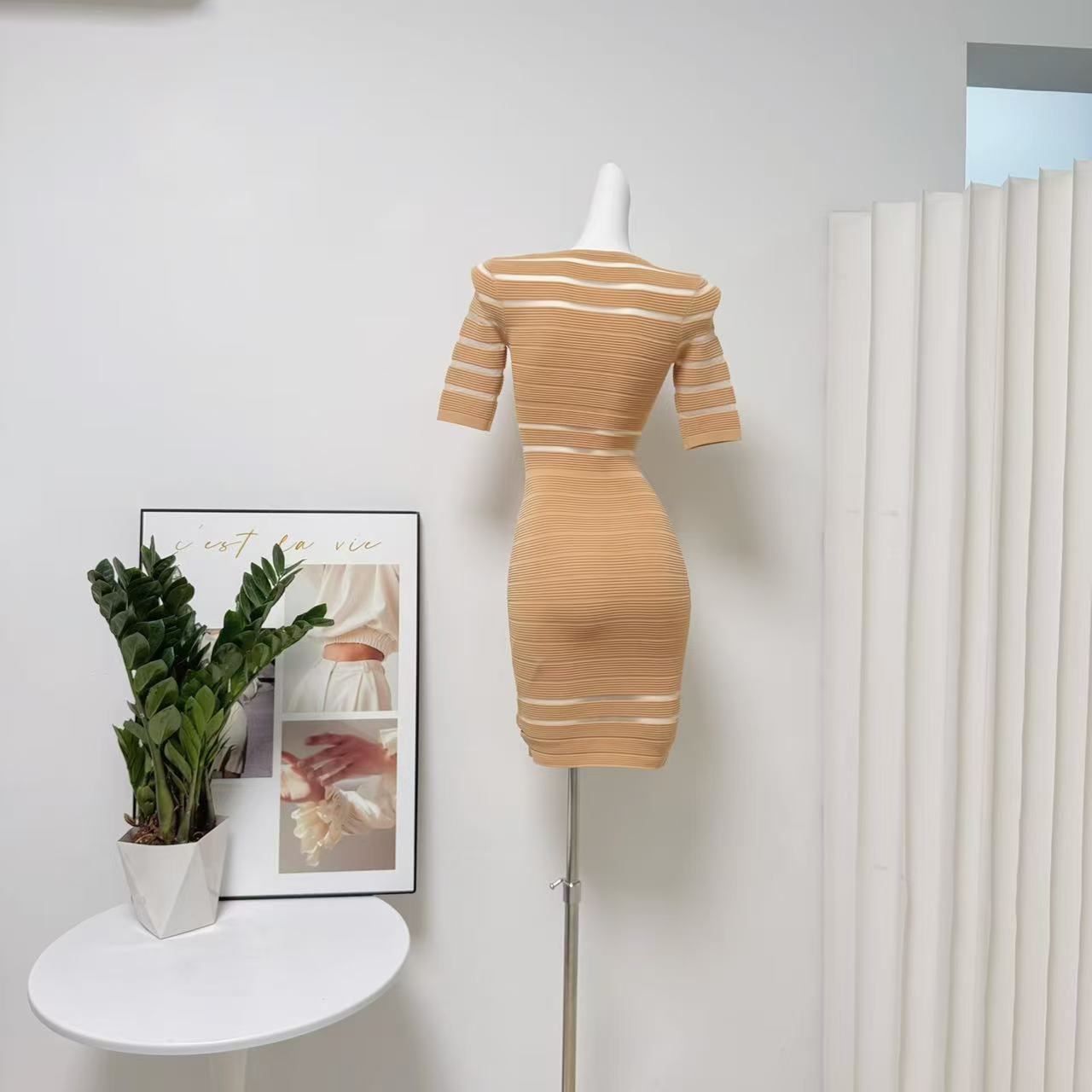 Women's Short Sleeve Cutout Bodycon Dress Korean Style Early Autumn Sexy Mini - Image 5