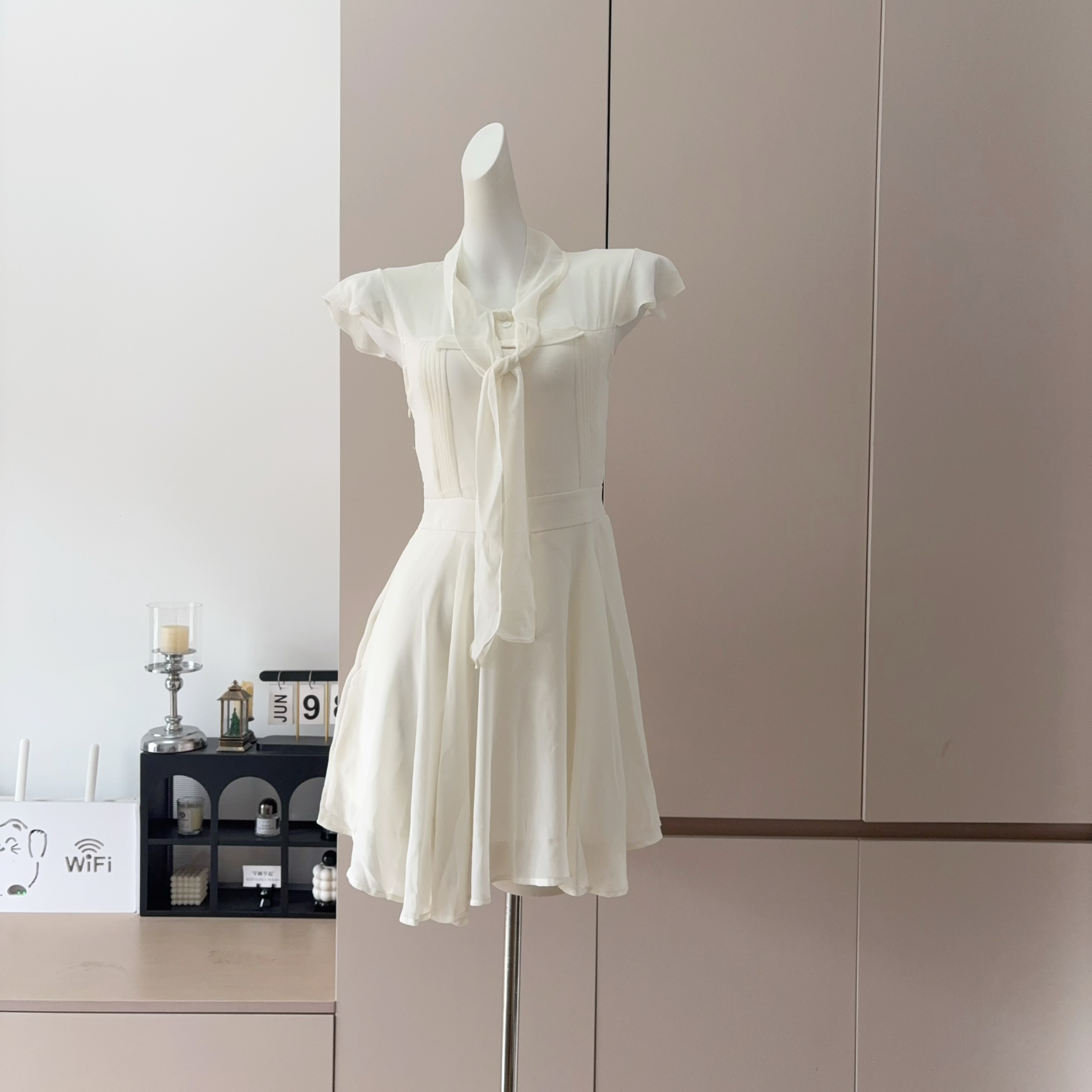 French Apricot Bow Flutter Sleeve Dress Women Summer Waist A-Line Gentle Temperament Slimming Short Dress - Image 2