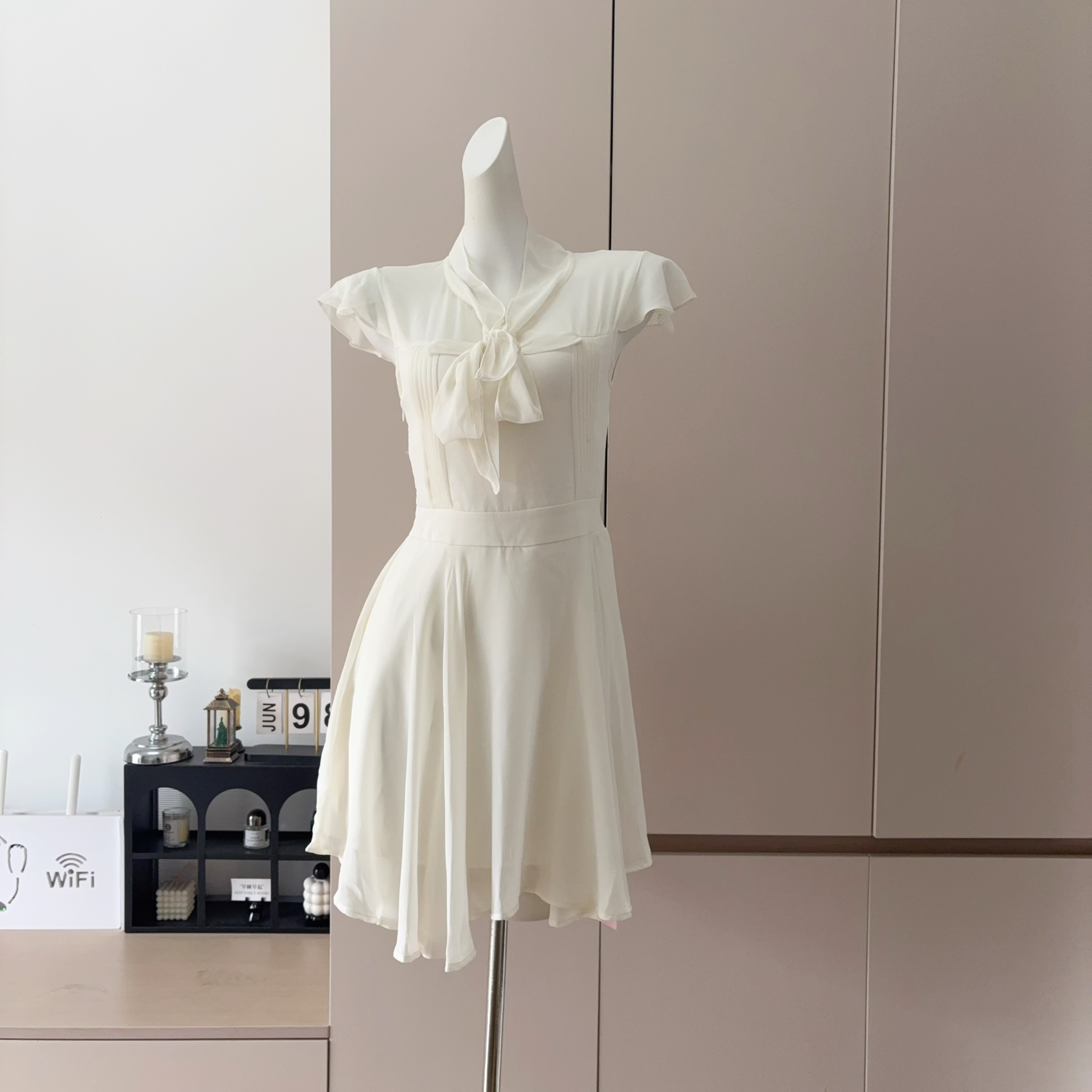 French Apricot Bow Flutter Sleeve Dress Women Summer Waist A-Line Gentle Temperament Slimming Short Dress - Image 4